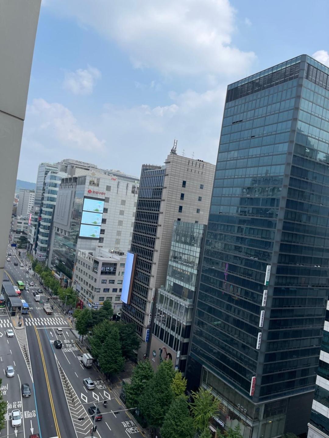 Hongdae Residence 3 - 1Min From Hongik Uni Station Exit #1 Seúl Exterior foto